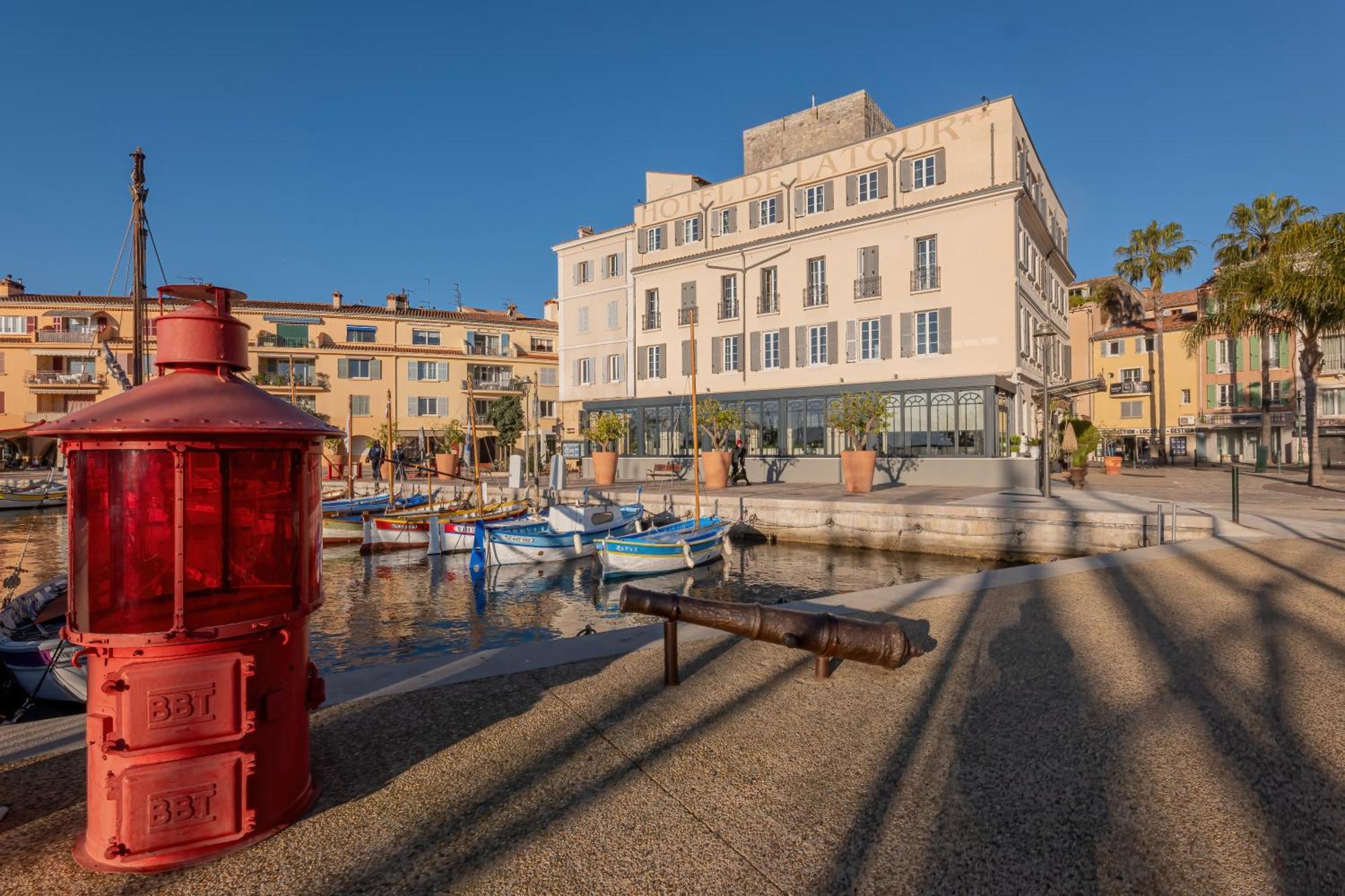 Hotel Restaurant De La Tour Sanary-sur-Mer Exterior photo